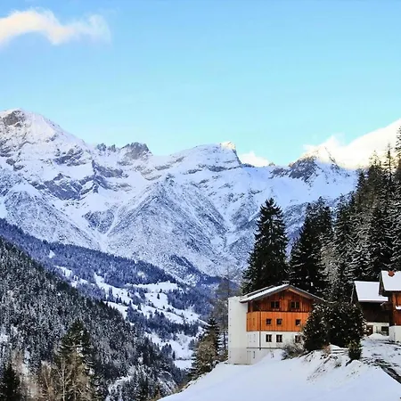 Апартаменты In With Mountain Views *