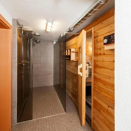 Apartmán In With Mountain Views *